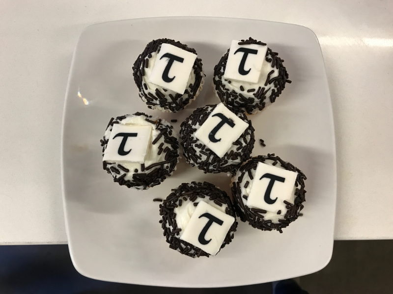 Tau cupcakes